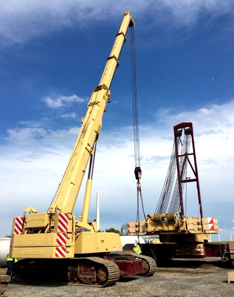 Grues mobiles sur chenilles avec flèches télescopique et treillis